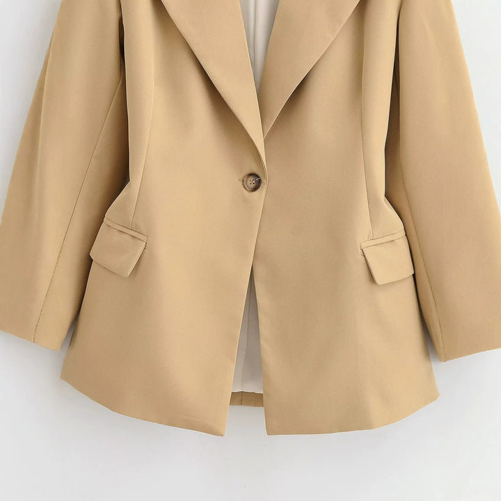 Women's oversized blazer with pointed lapels and flap pockets Mune Fashion