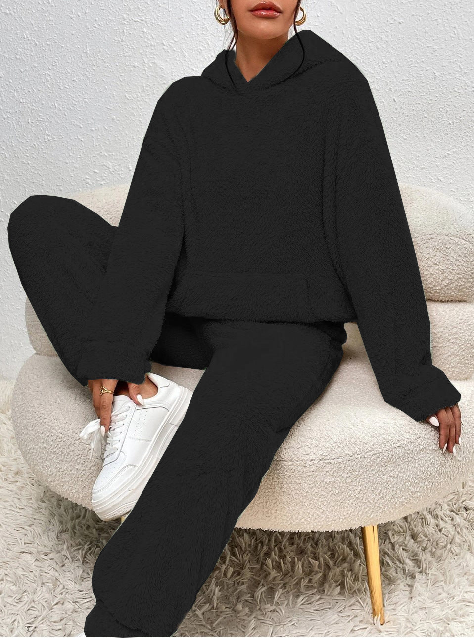 Women's cuddly teddy fleece loungewear set with hood, kangaroo pocket, and elastic jogging pants Mune Fashion