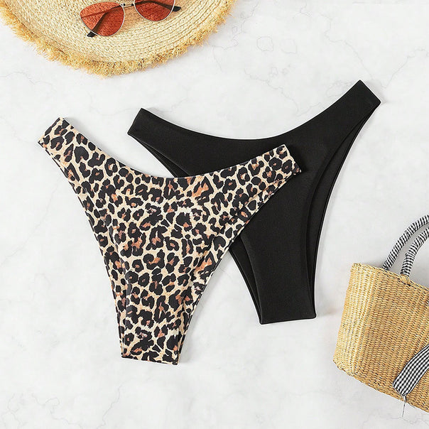 Women's bikini bottoms in elegant leopard design and classic black