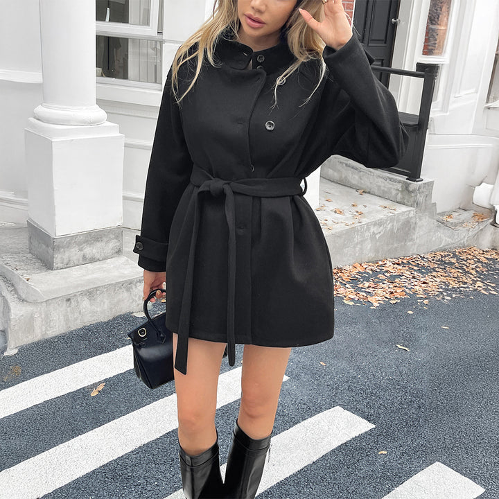 Ladies nan tailored short coat with stand-up collar, belt and raglan sleeves Mune Fashion