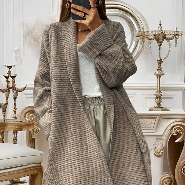 Ladies oversized knitted coat with ribbed structure and patch pockets Mune Fashion