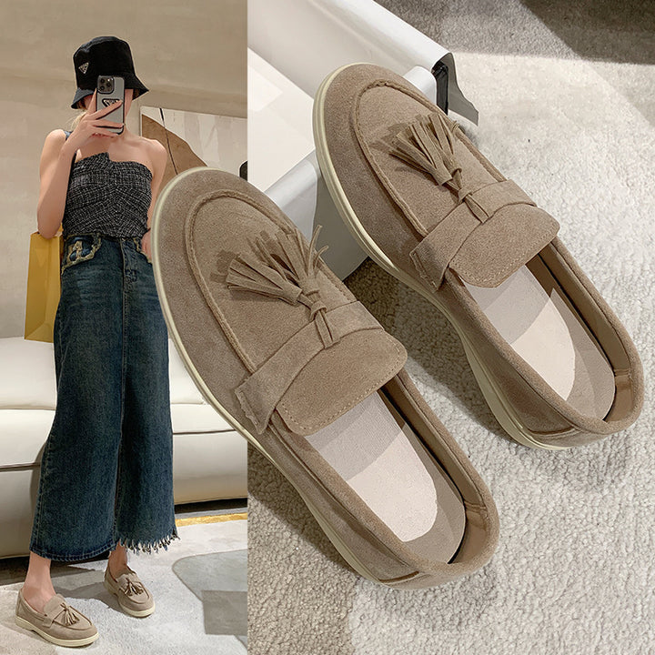 Ladies slippers with tassels made of suede and non-slip rubber sole Mune Fashion