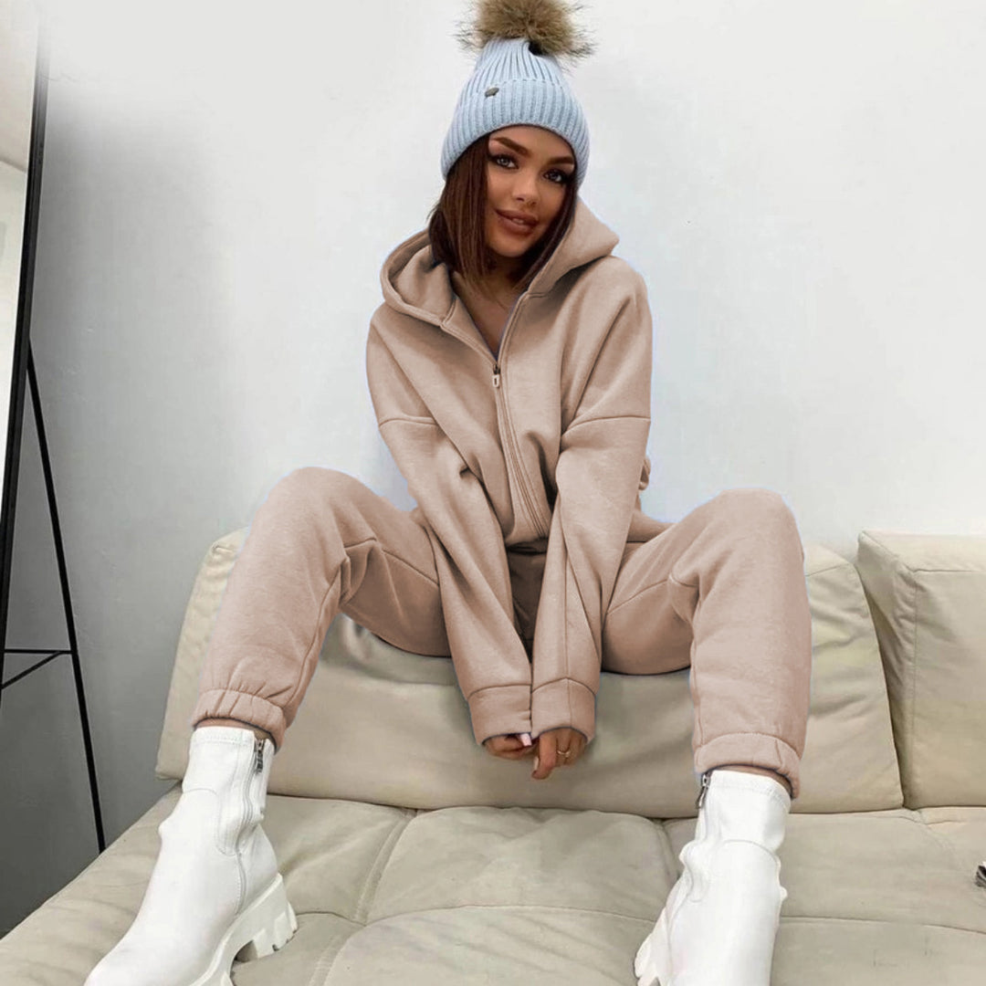 Women's soft zip-up hoodie and tailored comfort jogging pants set with inner fleece Mune Fashion