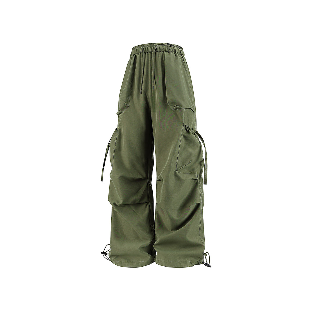 Men's Oversized Cargo Trousers in Baggy Utility Cut with Elastic Waistband, Flap Pockets and Adjustable Hem Closures Mune Fashion