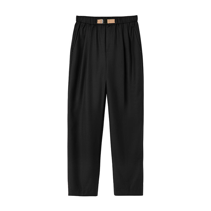 Ladies lightweight fabric trousers with elastic waistband, pleats and straight leg Mune Fashion