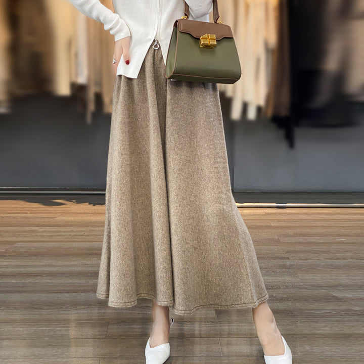 Women's midi skirt made of knitted wool blend with flared A-line Mune Fashion