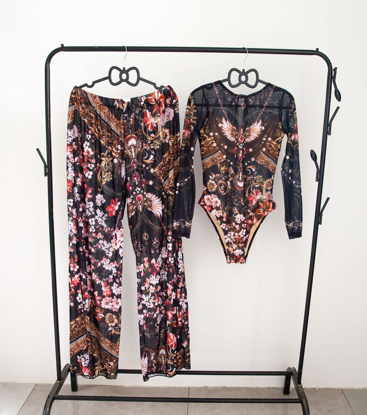 Ladies fashionable bathing outfit with long-sleeved top and casual pants Mune Fashion