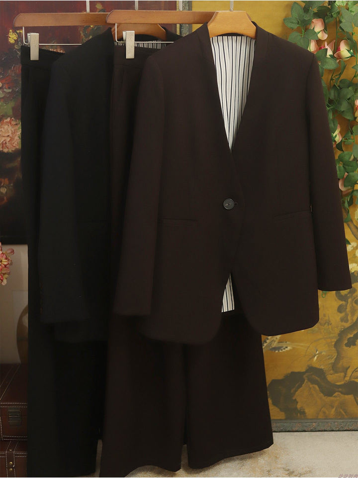Ladies Elegant Blazer Set with Stylish Cut Mune Fashion