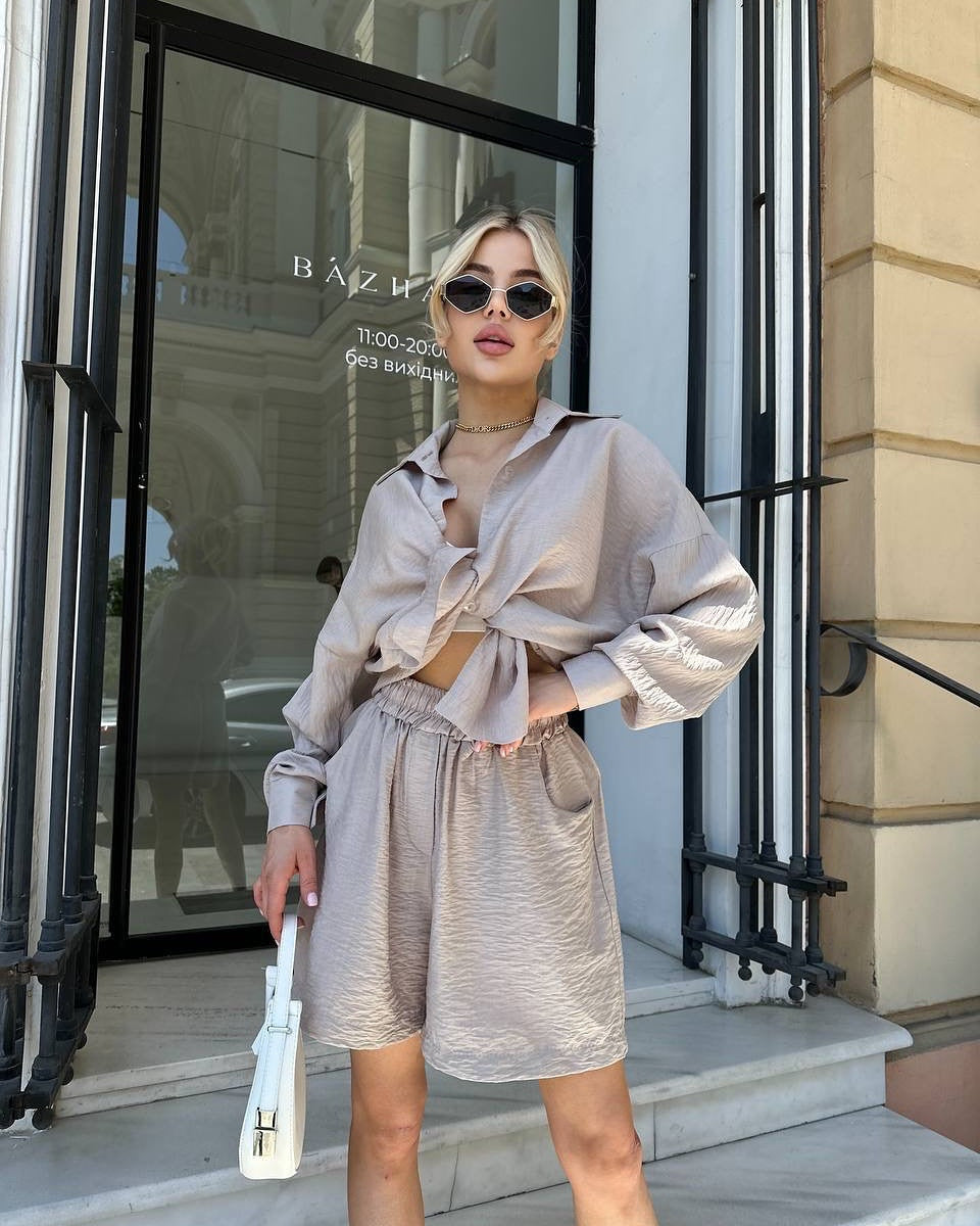Women's two-piece textured loungewear set with oversized shirt and elastic waist shorts Mune Fashion
