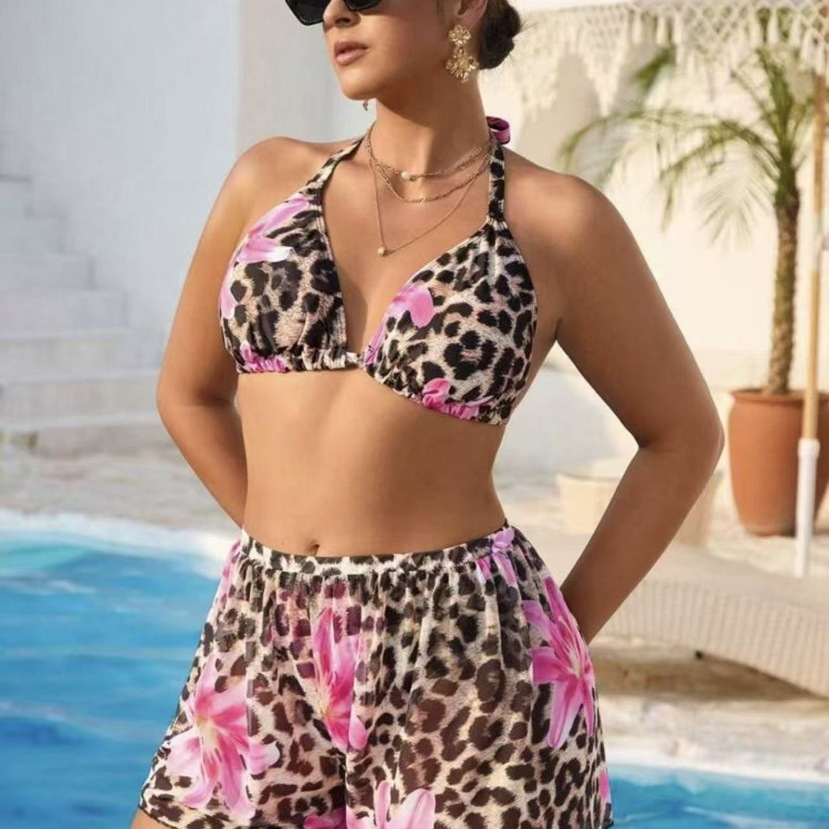 Women's bikini set with trendy animal print and high-waisted shorts Mune Fashion