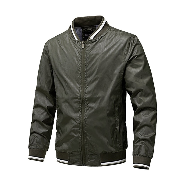 Men's Lightweight Water-Repellent Hooded Windbreaker with Thermo Lining & Chest Pocket Mune Fashion