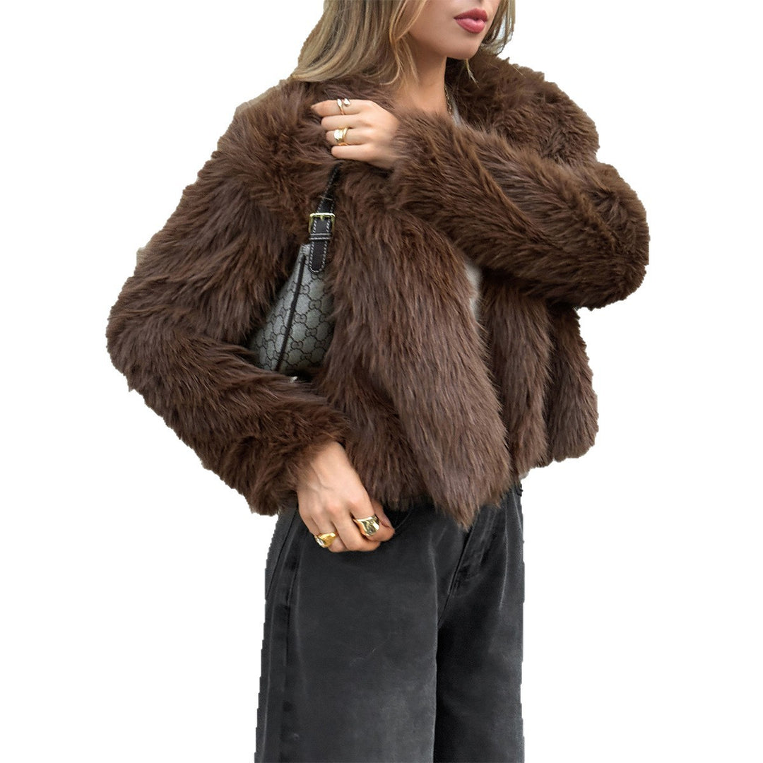 Women's short faux fur coat with wide standing collar, dense pile and warming inner lining Mune Fashion