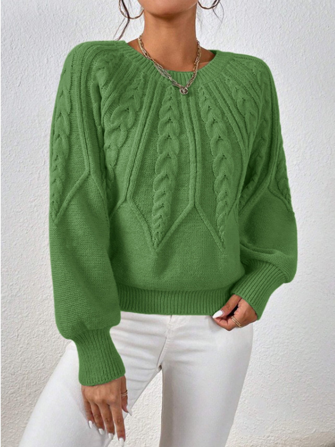 Women's short cable knit sweater with balloon sleeves and ribbed hem Mune Fashion