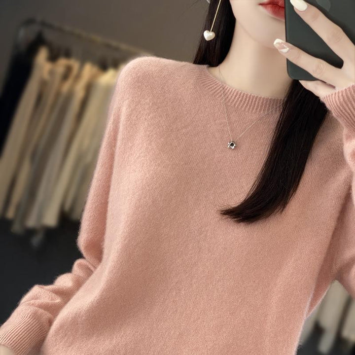 Ladies Loose Fine Knit Pullover with Round Neckline and Fluffy Angora Look Mune Fashion