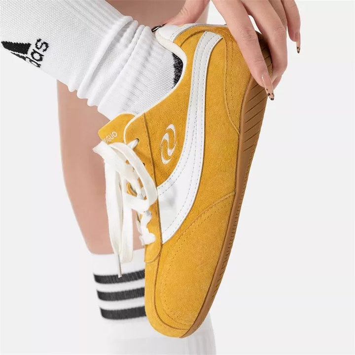 Ladies Comfortable Sneakers with Breathable Suede Upper and Non-Slip Sole Mune Fashion