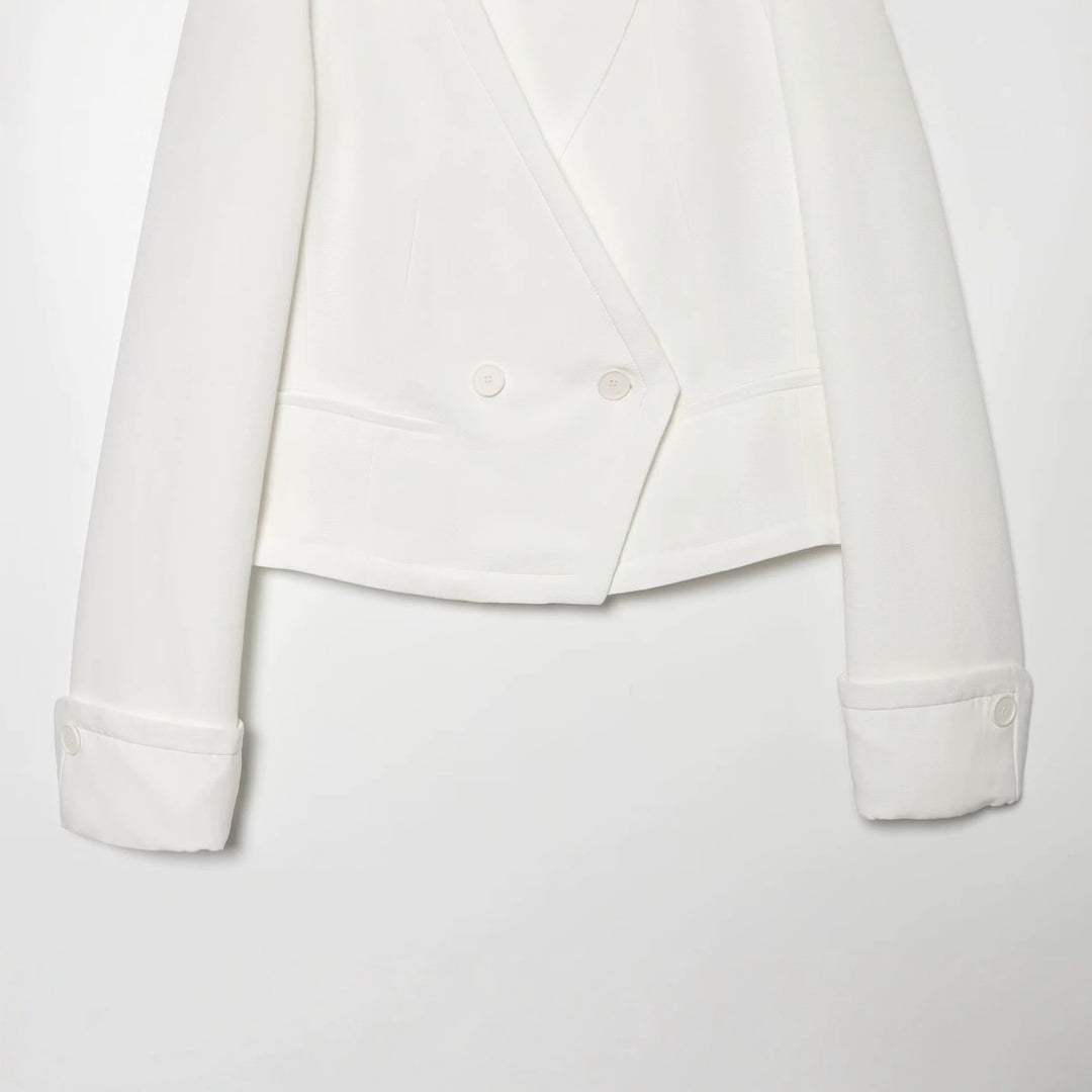 Women cropped double-breasted blazer with V-neck and cuffed sleeves Mune Fashion
