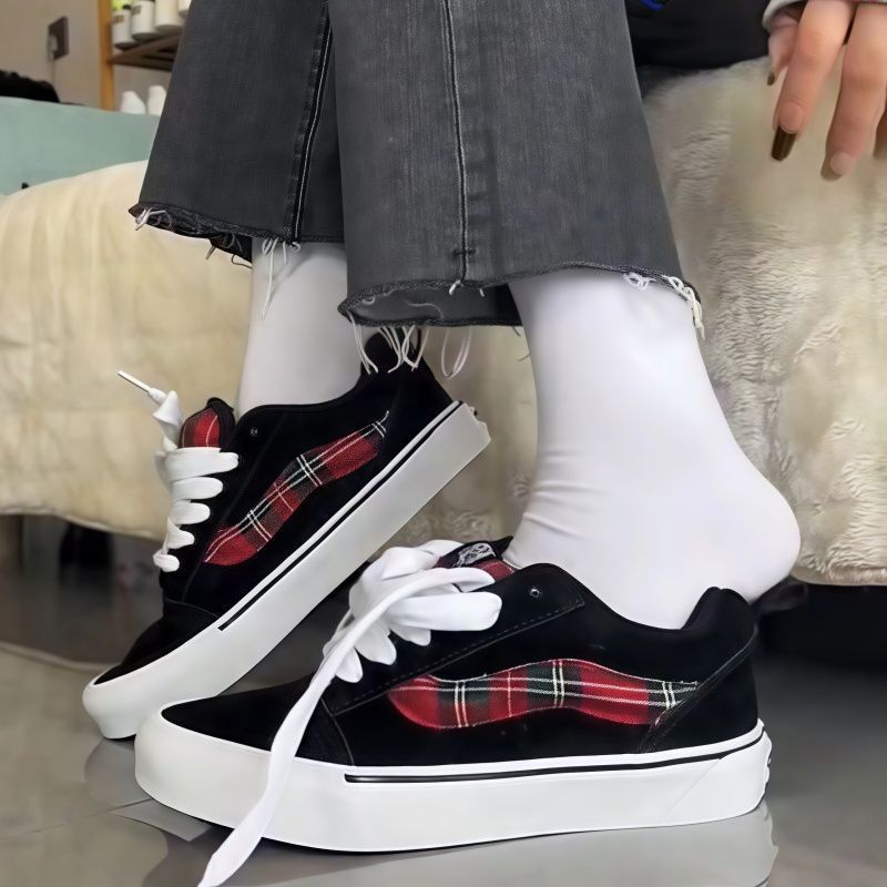 Women Fashion Sneakers with Checked Design and Comfortable Insole Mune Fashion