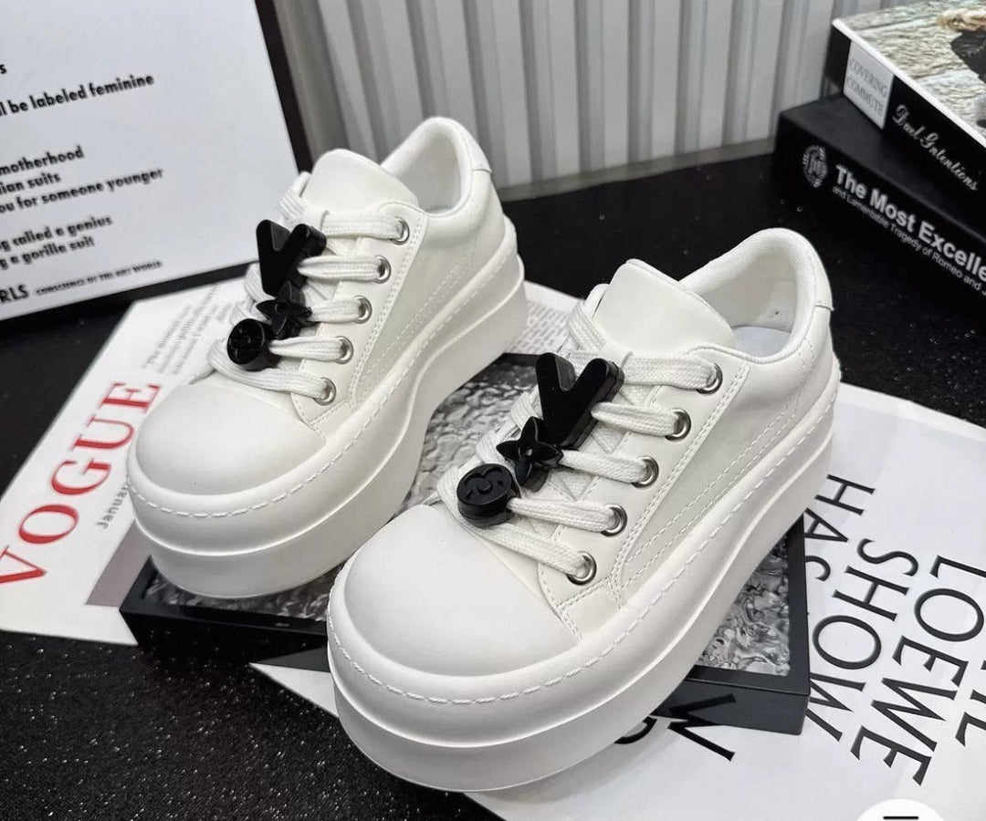 Women's Fashion Sneakers with Eye-Catching Design Mune Fashion