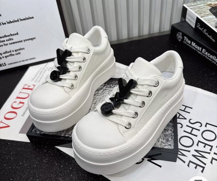 Women's Fashion Sneakers with Eye-Catching Design Mune Fashion