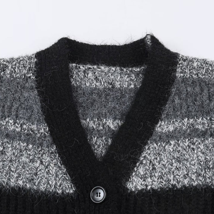 Women's Oversized Knit Cardigan with V-Neck, Striped Pattern and Patch Pockets Mune Fashion