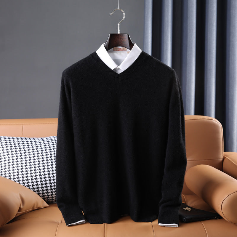 Men's Slim Fit Round Neck Sweater made of fine Cashmere Blend with subtle Rib Edge