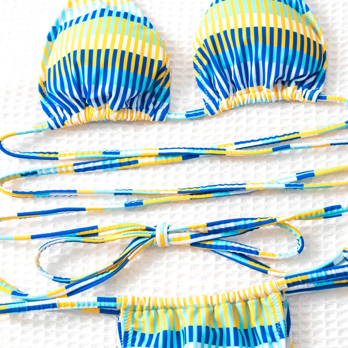Women Bandeau Bikini with fashionable stripes and adjustable strap system Mune Fashion