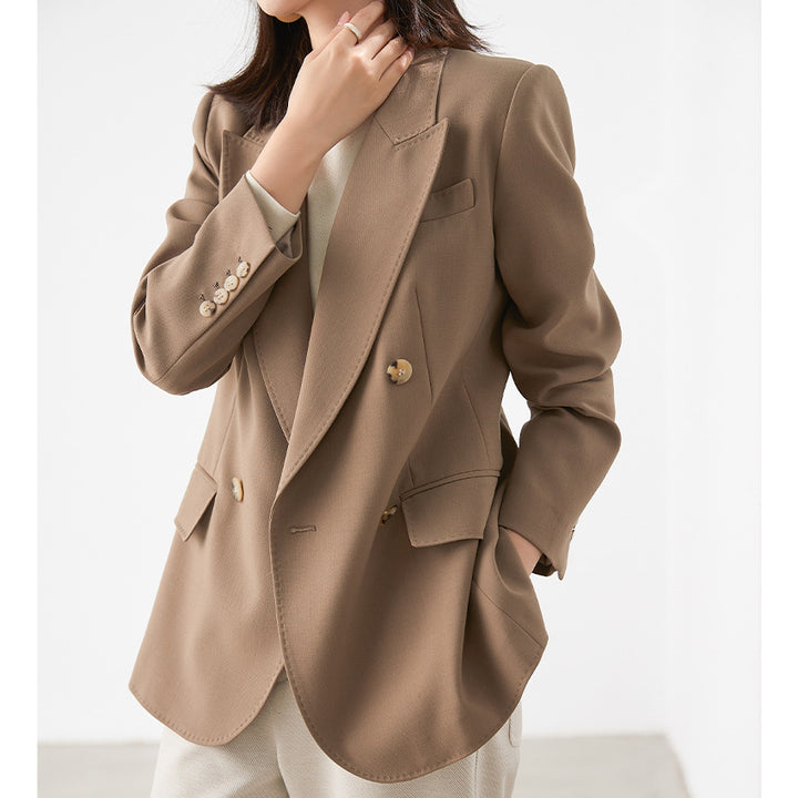 Women's Double-Breasted Structured Blazer with Distinctive Lapels and Flap Pockets Mune Fashion
