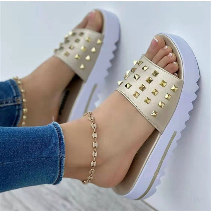 Women's Nieten slide with padded comfort footbed and profiled flatform heel Mune Fashion