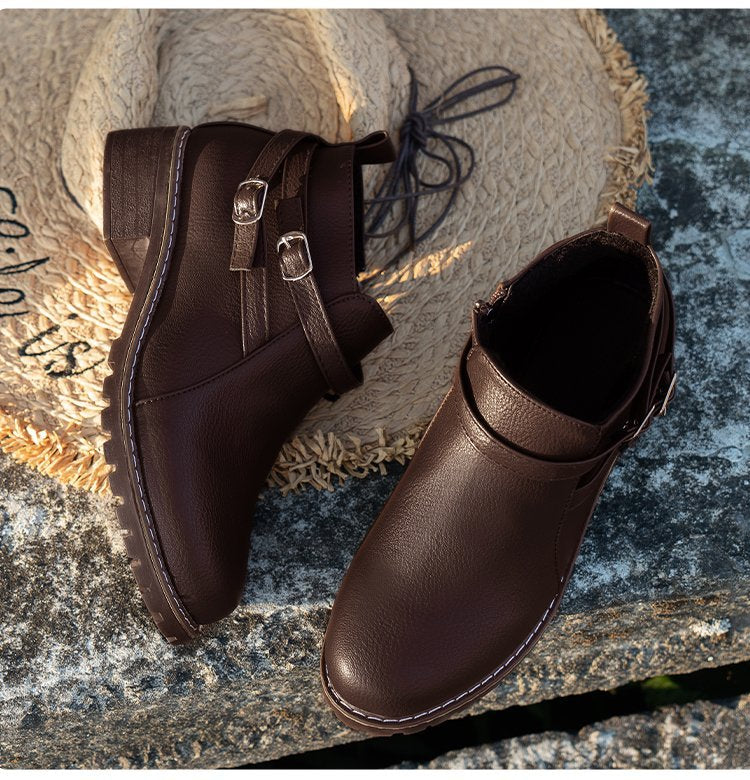 Women's ankle boot with double decorative straps, profiled tractor sole and low block heel Mune Fashion