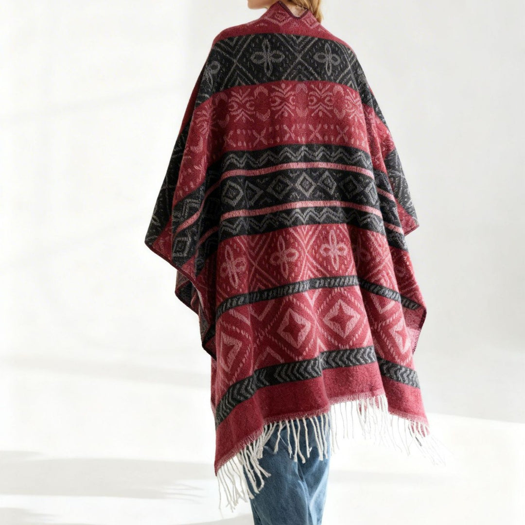 Women Oversize Cape with woven diamond jacquard, V-neck and fringe hem Mune Fashion