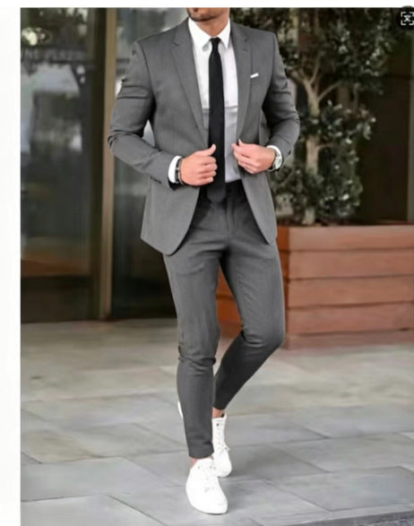 Men's fitted suit set made of lightweight stretch twill with single-button blazer and flat-front trousers Mune Fashion