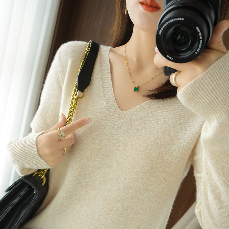 Women Soft V-Neck Cashmere Blend Sweater with Fine Ribbed Cuffs Mune Fashion