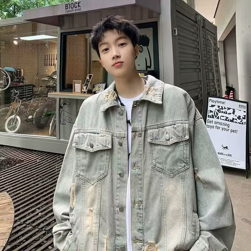 Men's Oversized Denim Jacket in Vintage Look with Distressed Details and Flap Pockets Mune Fashion