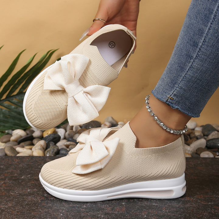 Women's Knit Slip-On Sneakers with Large Decorative Bow and Breathable Knit Structure Mune Fashion
