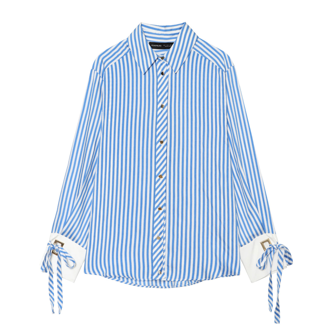 Women's oversized shirt blouse with Kent collar, continuous button placket, distinctive cuffs with lace detail and fine striped pattern Mune Fashion