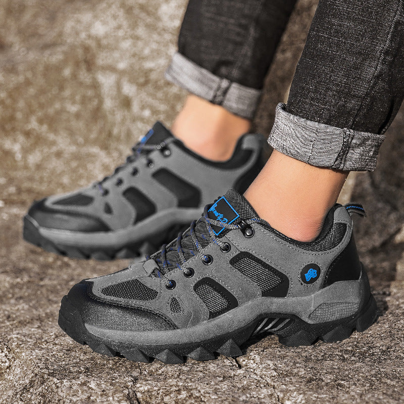Men's robust trekking shoe with reinforced toe cap and slip-resistant tread sole Mune Fashion
