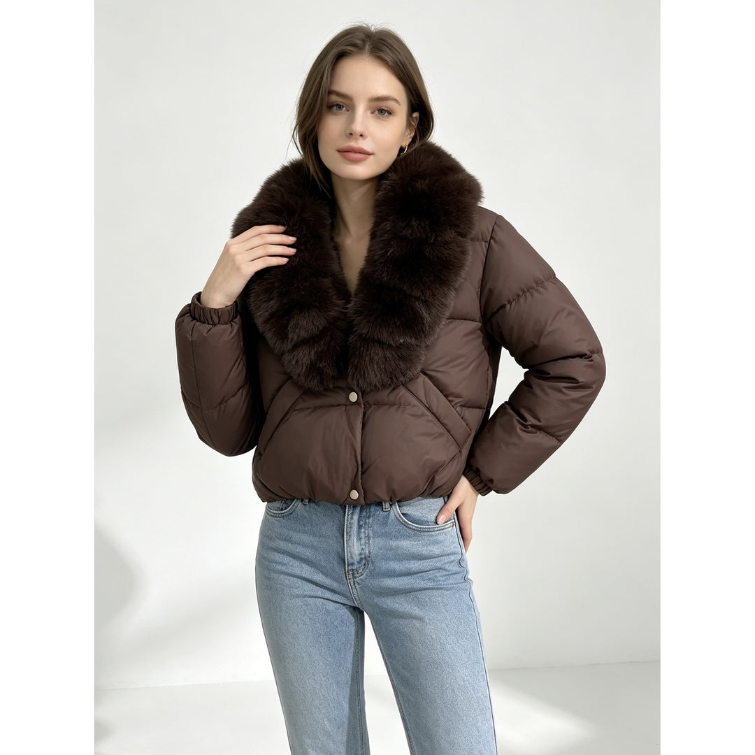Women's cropped padded jacket with extra voluminous faux fur shawl collar and elastic cuffs Mune Fashion