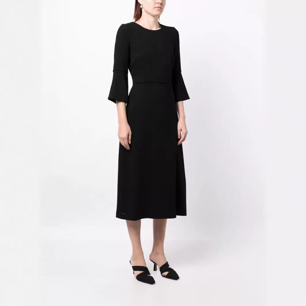Women's midi dress with fitted silhouette and trumpet sleeves Mune Fashion