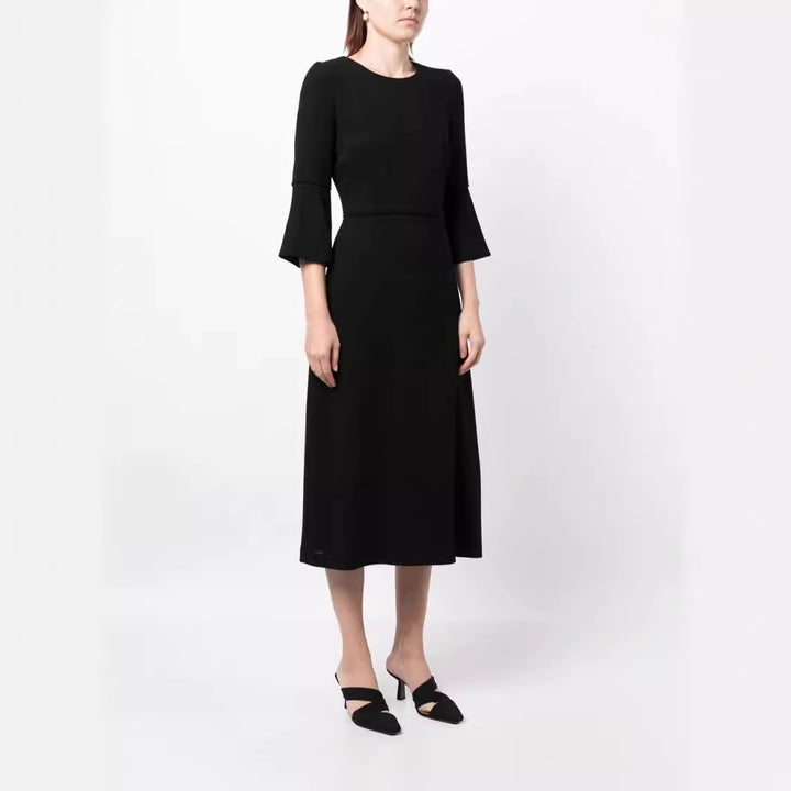 Women's midi dress with fitted silhouette and trumpet sleeves Mune Fashion