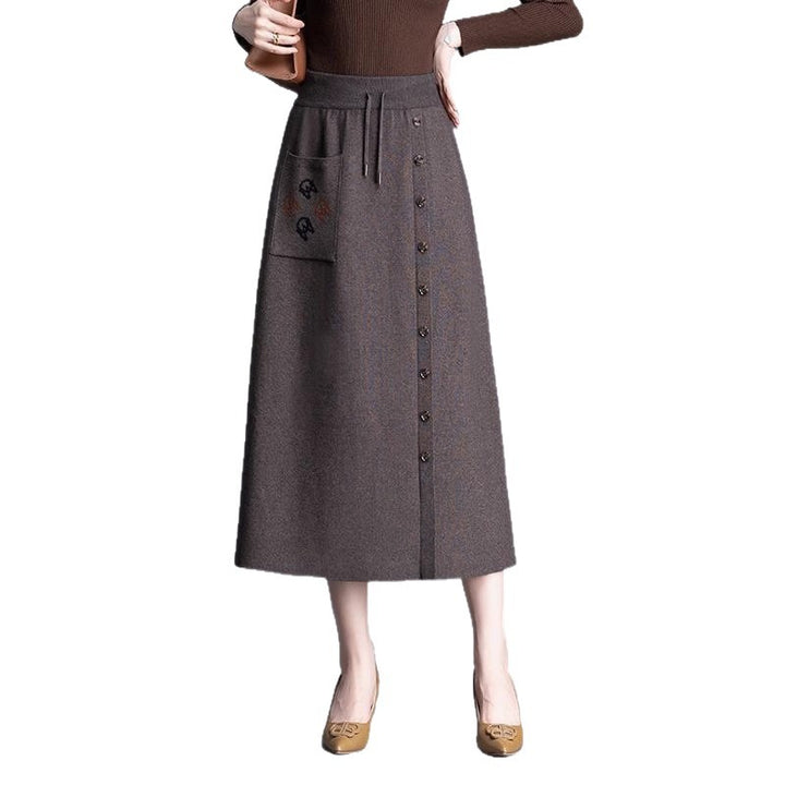 Ladies Long, button-closure skirt with practical pockets Mune Fashion