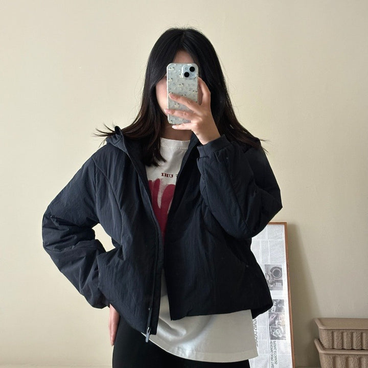 Women short cut light thermo hoodie jacket with oversized silhouette Mune Fashion