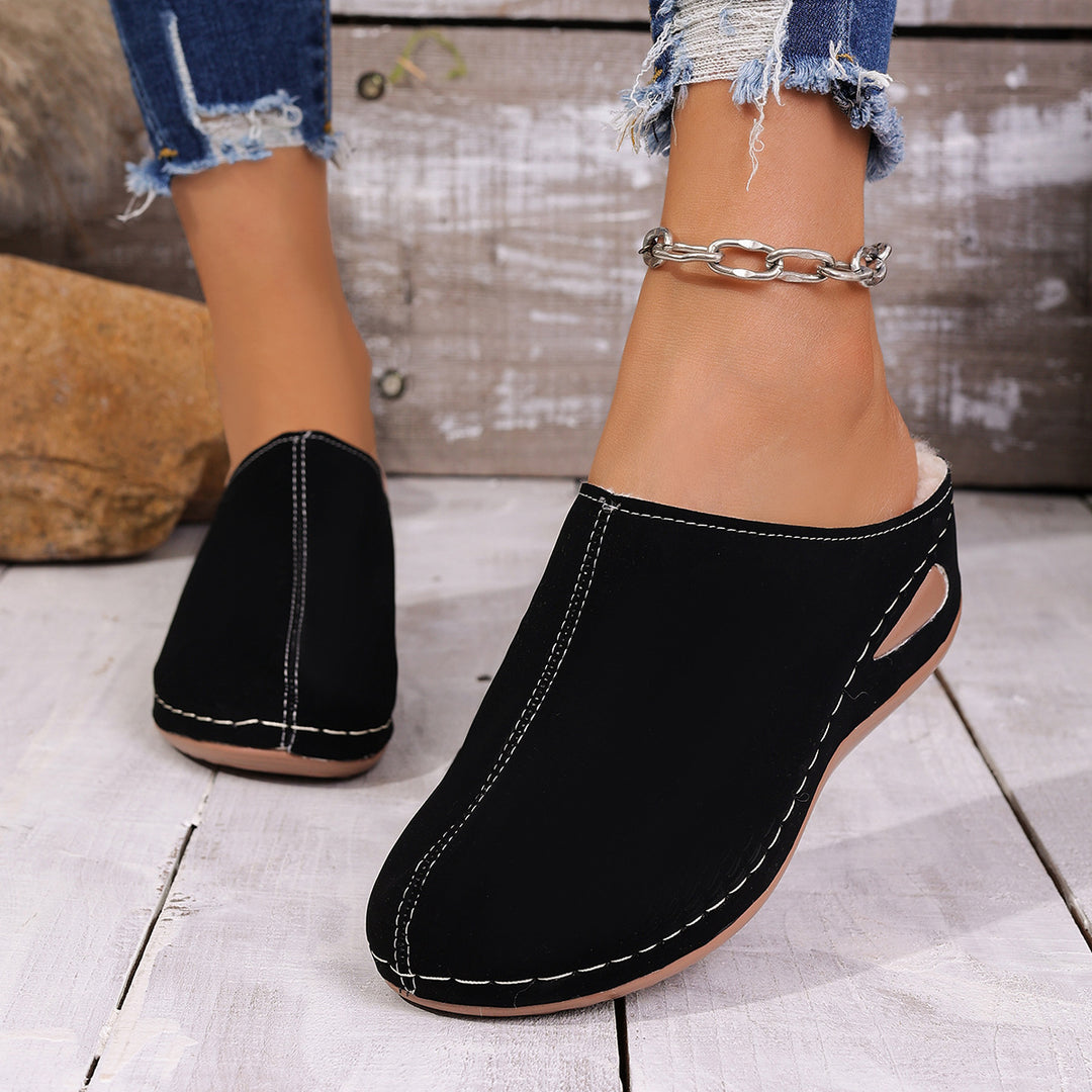 Women  closed slip-on pantolettes with ergonomic wedge heel and decorative stitching Mune Fashion