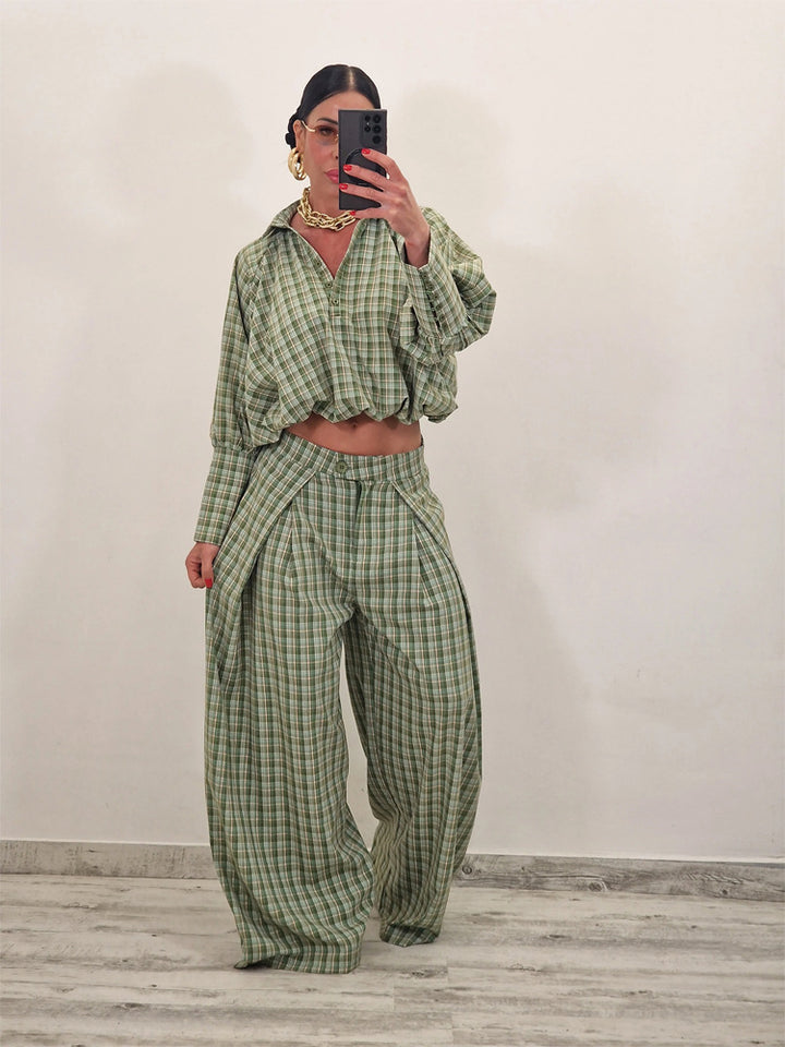 Women's Two-Piece Checked Set with Cropped Oversized Shirt and Wide Pleated Trousers Mune Fashion