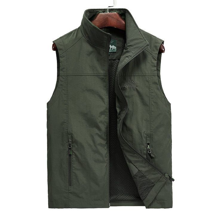Men's Lightweight Outdoor Softshell Vest with Breathable Mesh Lining and Concealed Zipper Pockets Mune Fashion