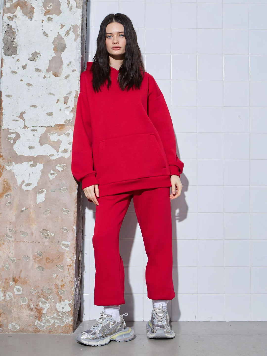 Women's oversized hoodie with kangaroo pocket and soft French terry Mune Fashion