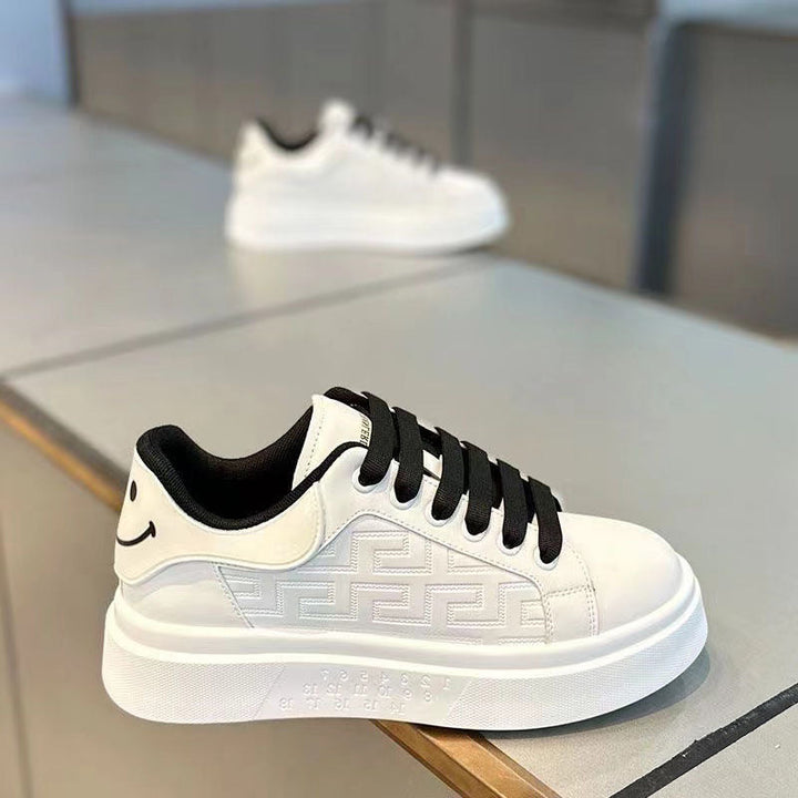 Women Fashion Sneakers with high cushioning sole and stylish applications Mune Fashion