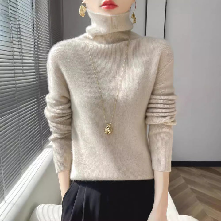 Women's short-cut turtleneck sweater made of soft cashmere blend with slim silhouette Mune Fashion