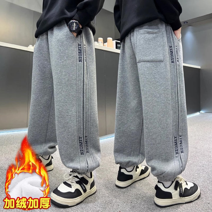 Unisex casual sweatpants with fashionable details Mune Fashion