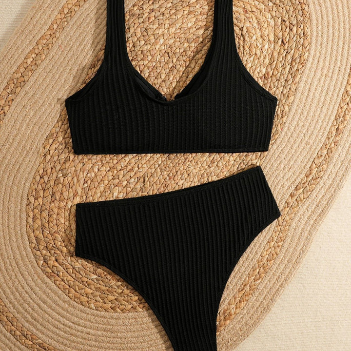 Ladies Bikini Set with modern ribbed structure and elegant gold accents Mune Fashion