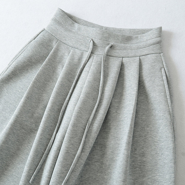 Women's wide culotte sweatpants with high waistband, drawstring and dividing seams